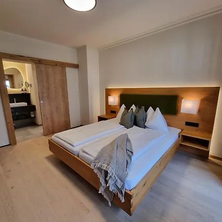Familien- Und Wanderhotel Matschner 4* 람자우 암 다흐스타인
