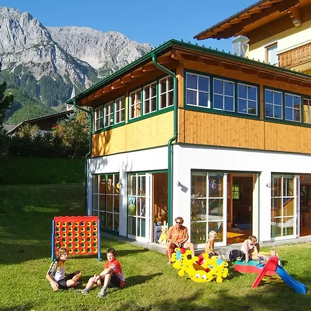 Familien- Und Wanderhotel Matschner 호텔 4*